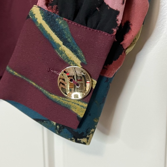 LaChateau long sleeve floral top, size XSmall. - Picture 7 of 11